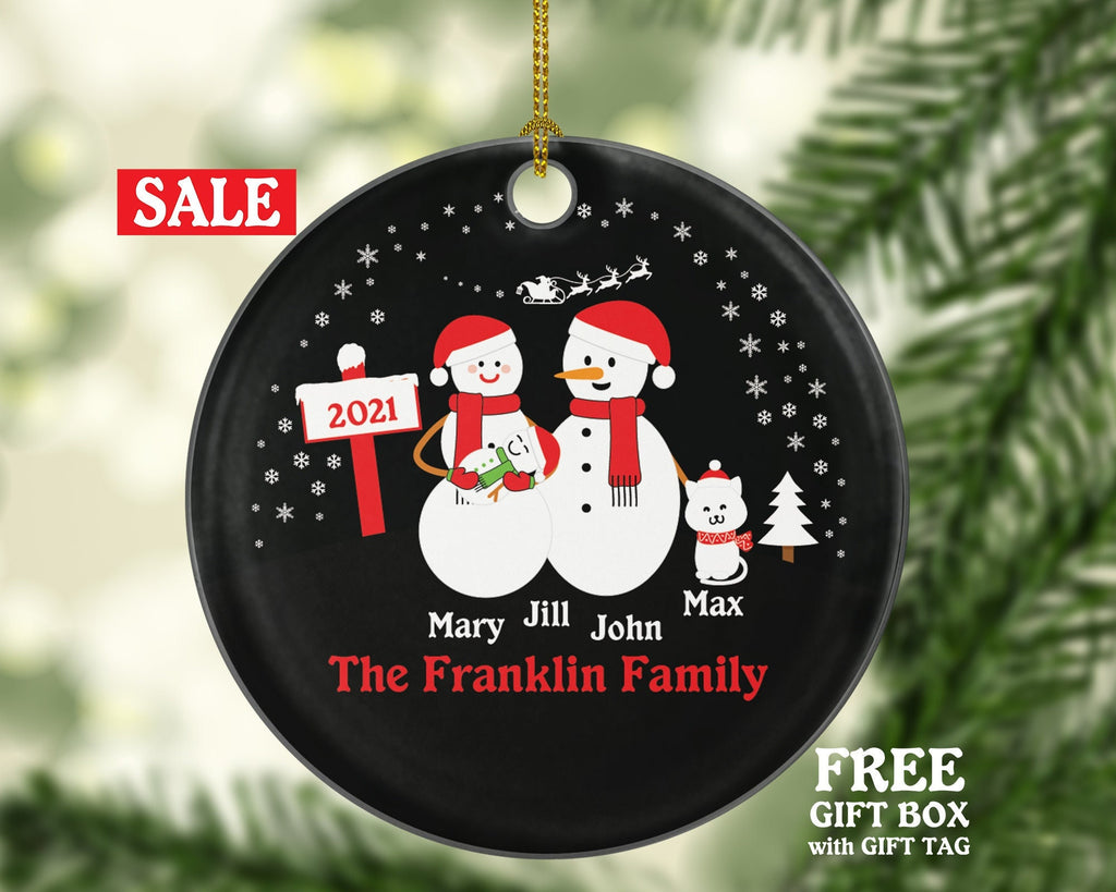 Personalized Family of 3 Ornaments with Cat Pet, Personalized Christmas Ornament, 3 snowmen, Snowman Family, Family of 3, Newborn