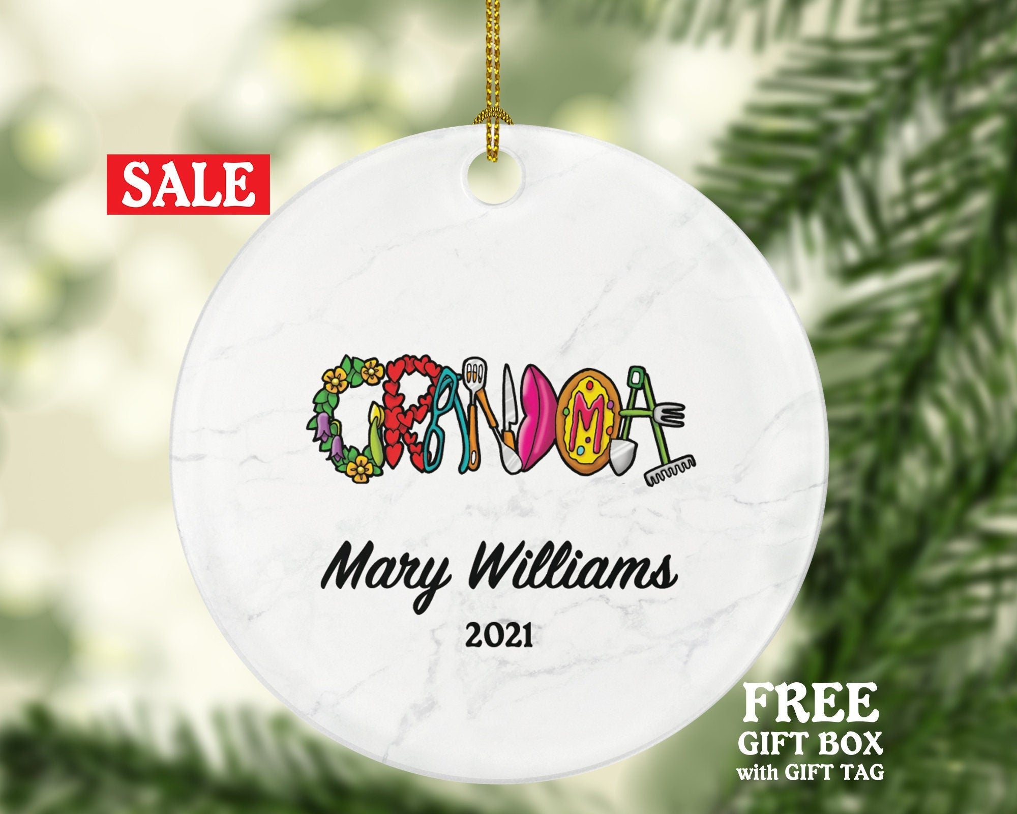 Grandma Personalized Christmas Ornament, Custom Gift for Grandma, Best Grandma Ever Pregnancy Reveal, Baby Announcement, Grandma to Be
