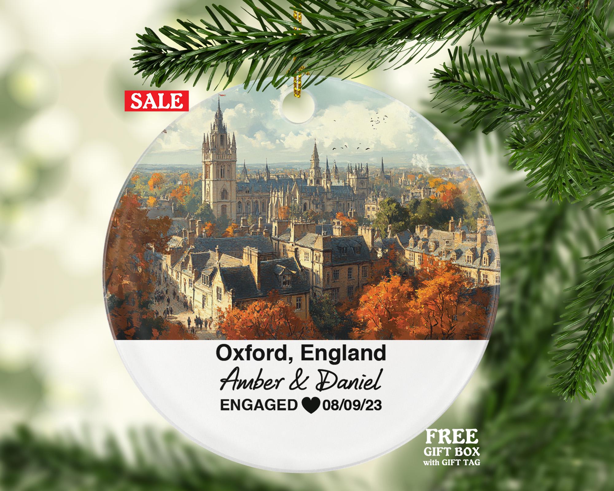 Oxford England Round Ceramic Christmas Ornament – Personalized University Architecture Keepsake, Custom Couple Gift for Wedding or Honeymoon