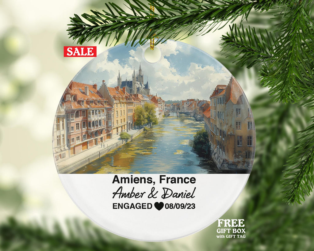 Personalized Amiens France Christmas Ornament, Notre-Dame Cathedral, Mr & Mrs Wedding, Engagement, or Honeymoon Keepsake for Couples