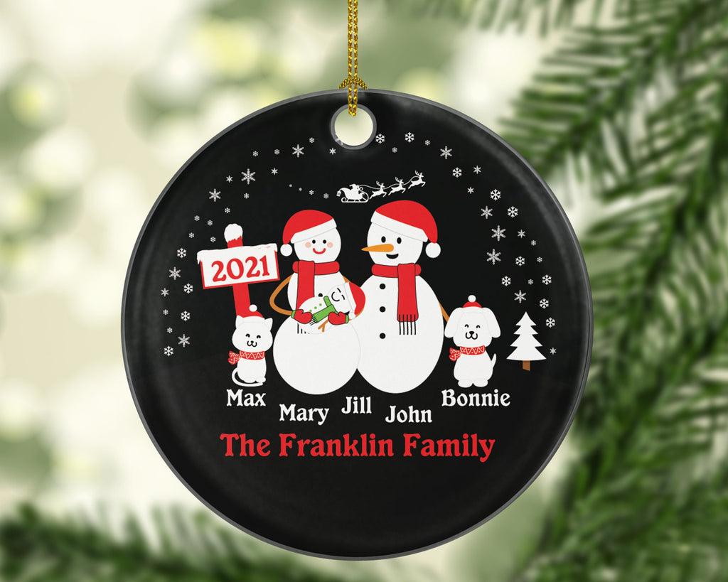 Personalized Family of 3 Ornaments with Cat Dog Pet, Personalized Christmas Ornament, 3 snowmen, Snowman Family, Family of 3, Newborn