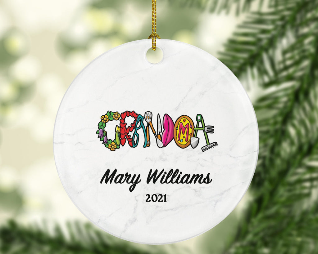 Grandma Personalized Christmas Ornament, Custom Gift for Grandma, Best Grandma Ever Pregnancy Reveal, Baby Announcement, Grandma to Be