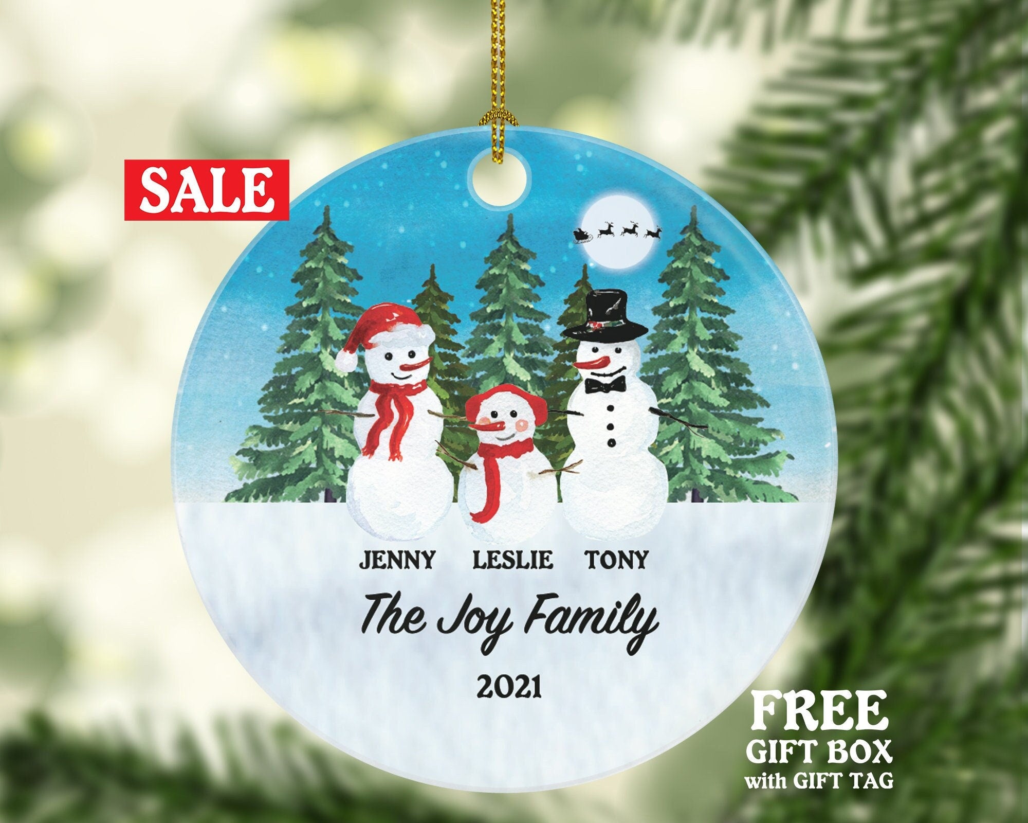 Snowmen Family of 3 Personalized Ornament - First Christmas New Baby Girl Boy Parents Mother Father Mom Dad Gift Kid Child Gift