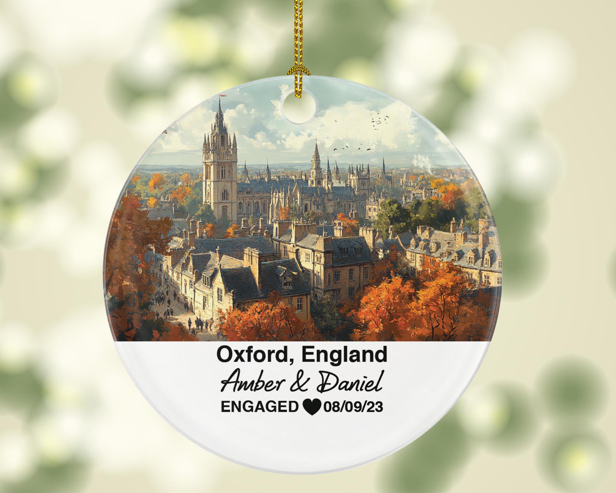 Oxford England Round Ceramic Christmas Ornament – Personalized University Architecture Keepsake, Custom Couple Gift for Wedding or Honeymoon