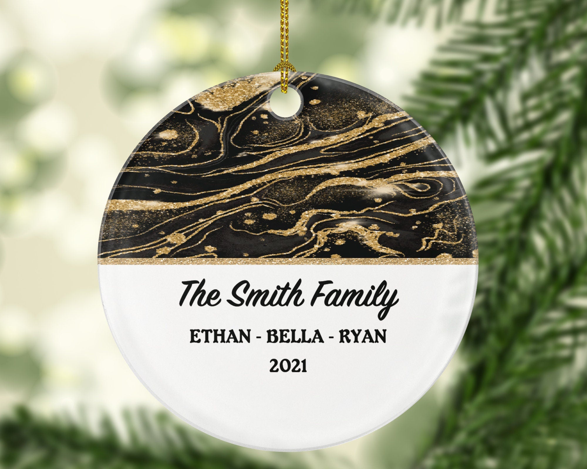 Christmas Family Ornament - Personalized Gift for Family of 2 3 4 5 6 - Custom Name Year Christmas Ornament
