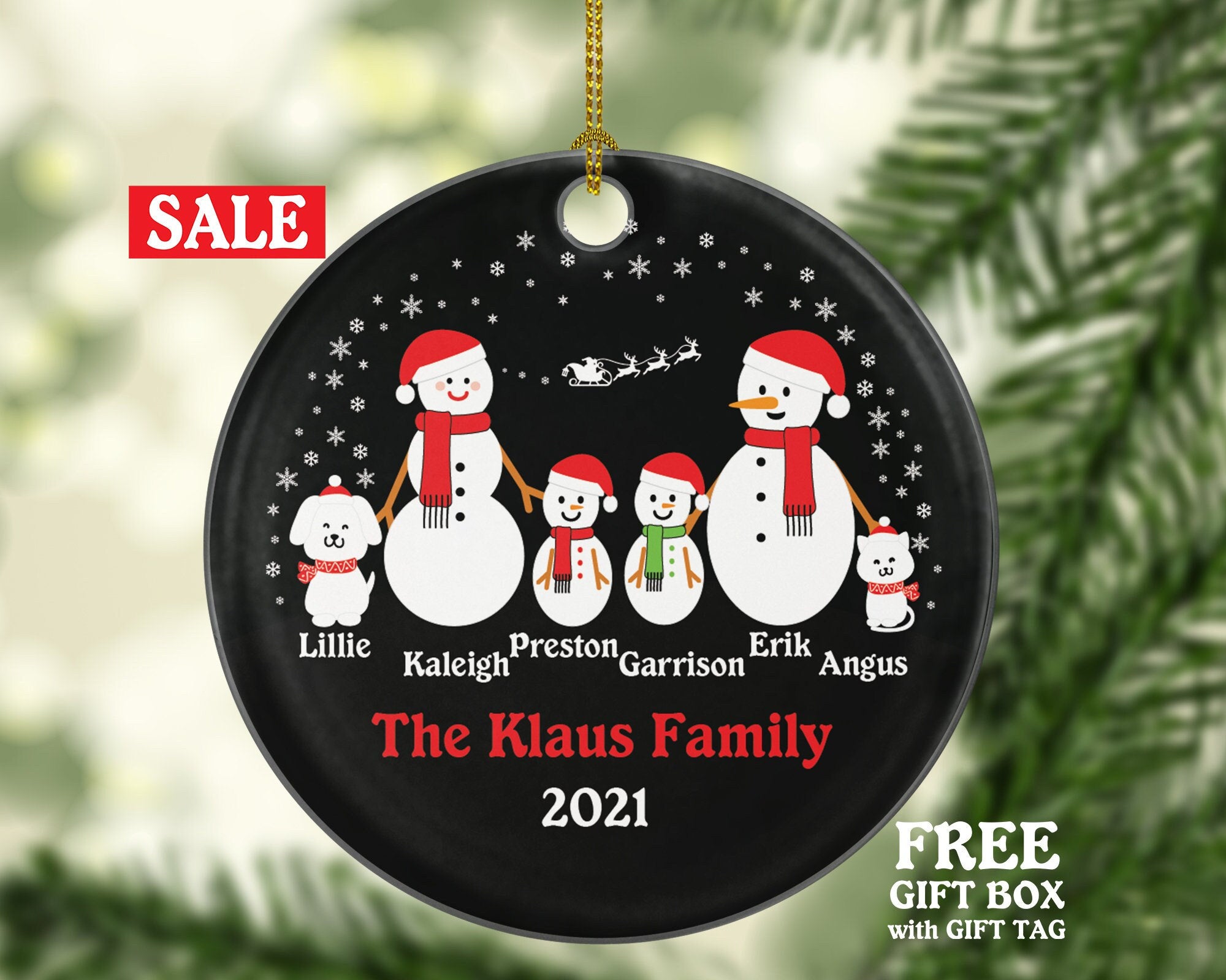 Personalized Family of 4 Ornament with Dog Cat Pet, Personalized Snow Family of 4, Personalised, Family of 4 Christmas Ornament
