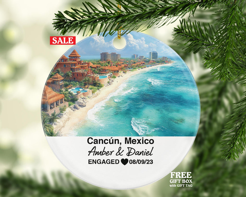 Cancún Mexico Round Ceramic Christmas Ornament – Personalized Holiday Keepsake, Custom Couple Gift for Wedding or Honeymoon