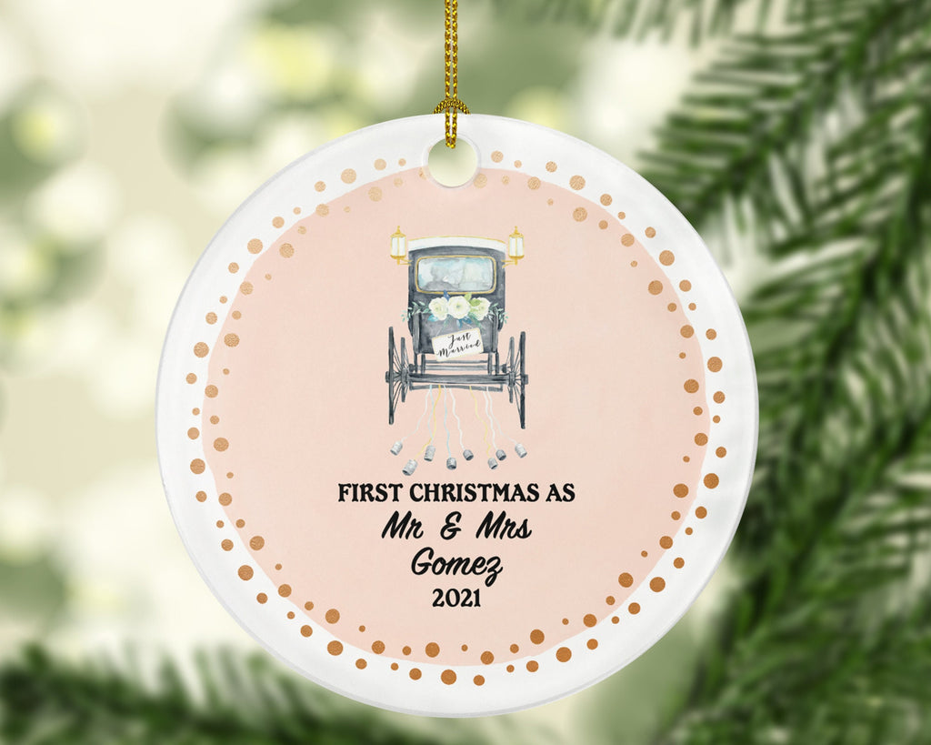 First Christmas Mr & Mrs Wedding Ornament Personalized - Just Married Phaeton with Horse Carriage Vintage Wedding Gift Couple Newlywed Bride